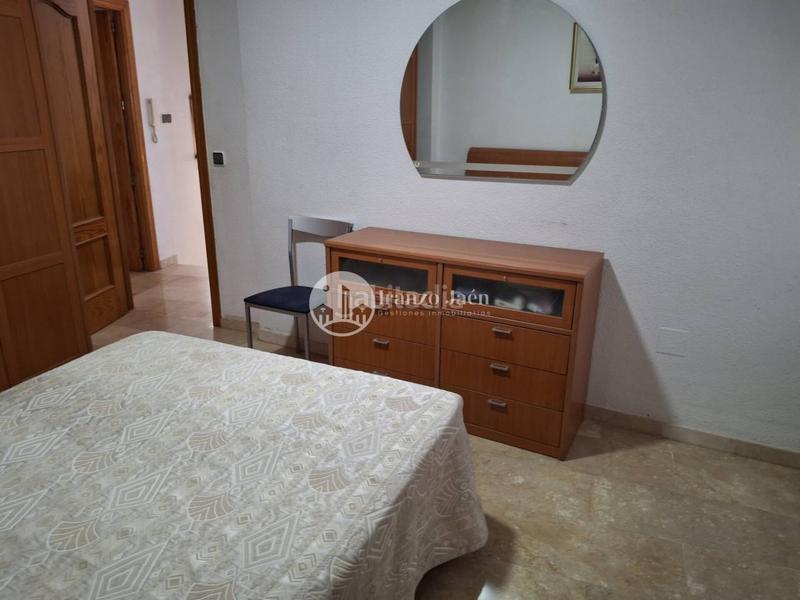 Foto 1321c6c9-1c4a-4686-a67f-0898803b3402. Casa amb aparcament a Ctra. Circunvalación - La Magdalena Jaén