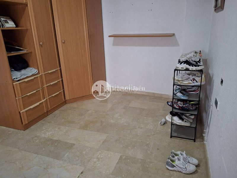 Foto 2eda1df1-734d-4190-8474-3f62d79a8b83. Casa amb aparcament a Ctra. Circunvalación - La Magdalena Jaén