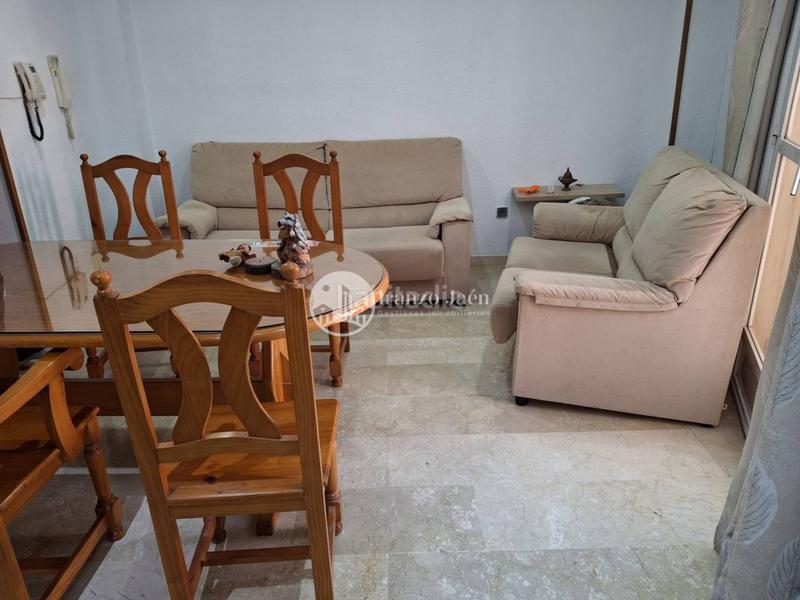 Foto efedc3ee-b41b-4b04-8e23-2d07b9ddbaac. Casa amb aparcament a Ctra. Circunvalación - La Magdalena Jaén