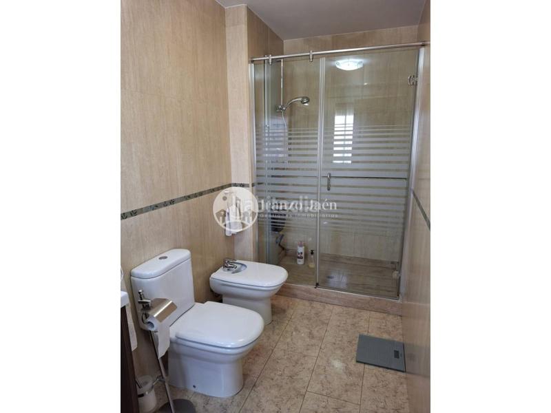 Foto 2f45eded-a720-4daf-9fc0-05081f86f62c. Haus mit heizung parking in Renfe - Bulevar 1ª y 2ª Fase Jaén