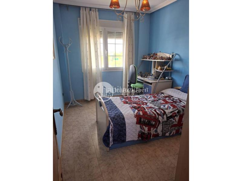 Foto 370dd2e5-c55f-48cd-8866-ba6bab2c6e81. Haus mit heizung parking in Renfe - Bulevar 1ª y 2ª Fase Jaén