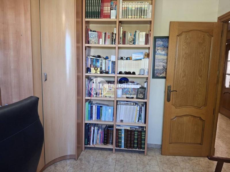 Foto 518af7e0-1183-429f-b32b-f3a1772979cf. Haus mit heizung parking in Renfe - Bulevar 1ª y 2ª Fase Jaén