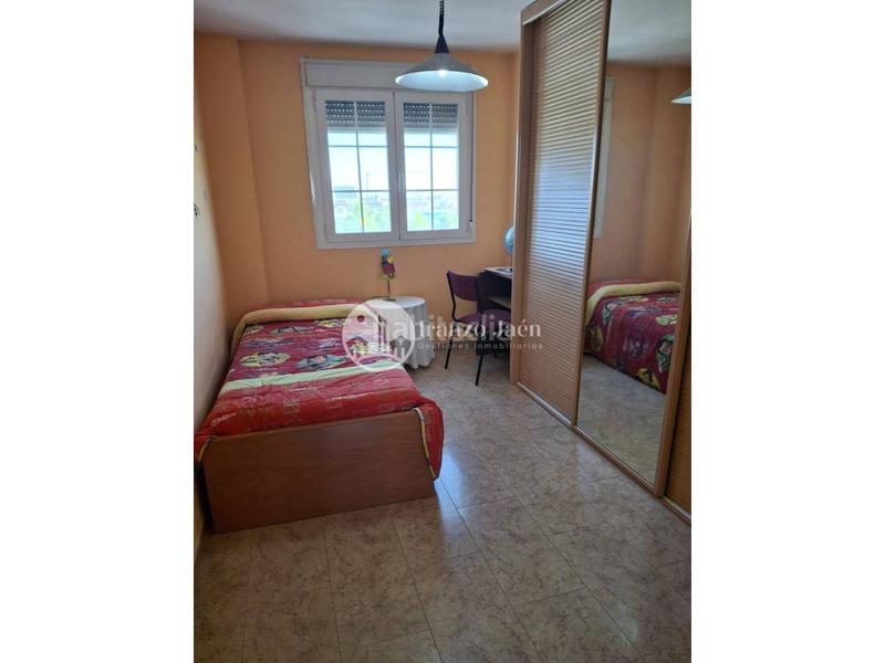 Foto 5cb86aeb-5980-44ba-8f07-c63905daaa8f. Haus mit heizung parking in Renfe - Bulevar 1ª y 2ª Fase Jaén