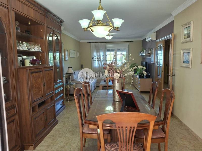 Foto 646b575b-cbcf-4c28-b055-8cef393a6a8e. Haus mit heizung parking in Renfe - Bulevar 1ª y 2ª Fase Jaén