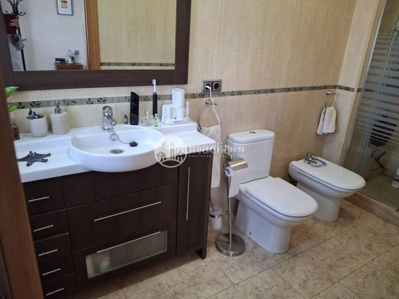 Foto 82b53266-f7fa-4ec6-b6f5-5a121c17c66f. Haus mit heizung parking in Renfe - Bulevar 1ª y 2ª Fase Jaén