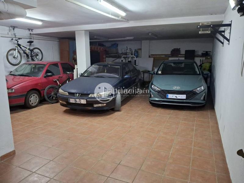 Foto f90091e1-567d-4fa3-a179-a2bb358fadcb. Haus mit heizung parking in Renfe - Bulevar 1ª y 2ª Fase Jaén