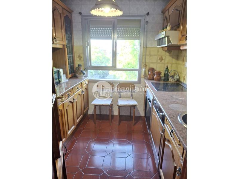 Foto c55f5711-5ef2-4b3e-bbbd-f28795c7a38b. Piso  en venta en san ildefonsobarrio de la catedral23001 en Jaén