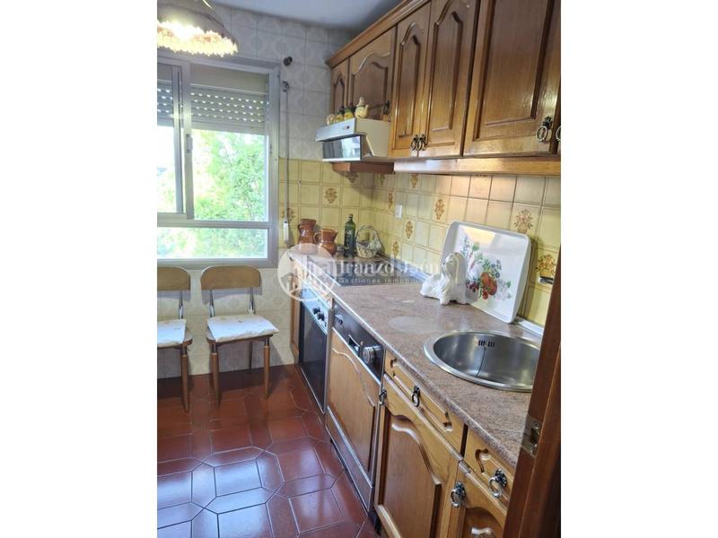 Foto d2046710-b7e4-4fe1-8c5c-fc68f5bf0ea7. Piso  en venta en san ildefonsobarrio de la catedral23001 en Jaén