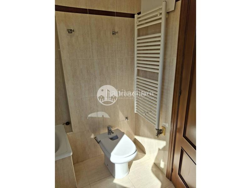 Foto 629d111f-fd2d-45ca-86f9-e0b57d56d703. Alquiler ático atico en alquiler en egido de belénsan roque23003 en Jaén