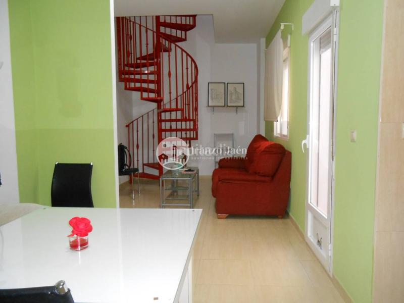 Foto b2e3a4d3-0eec-49b6-9c53-bdd7feebd7d7. Location duplex dans Ctra. Circunvalación - La Magdalena Jaén
