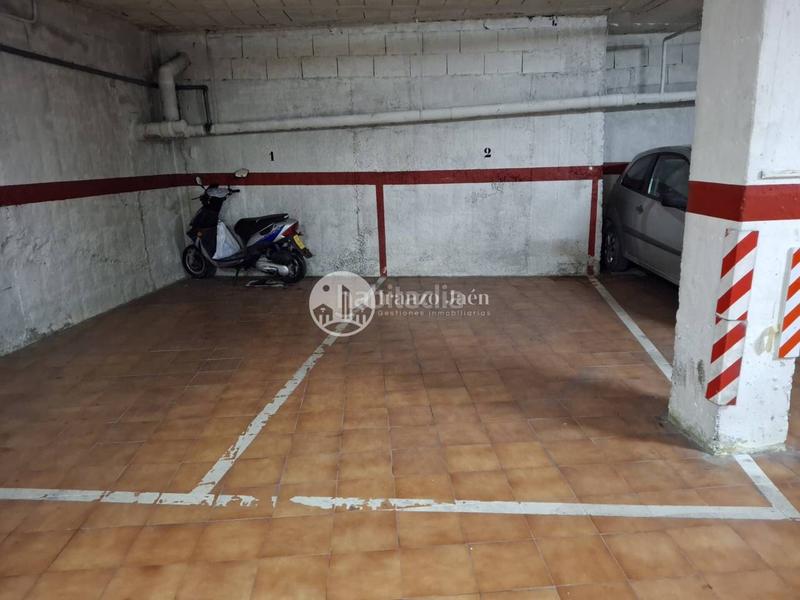 Foto a2080ea1-8dec-43a4-ae2d-72143704a10e. Aparcament cotxe a Ctra. Circunvalación - La Magdalena Jaén