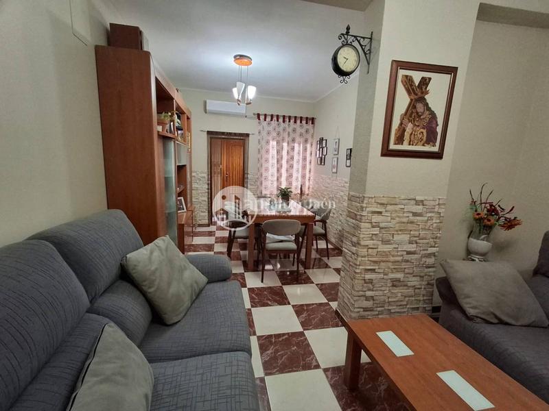 Foto 13cecf85-a172-4f59-93f9-9bc212bb2411. Haus mit heizung in San Felipe - El Almendral - La Merced Jaén