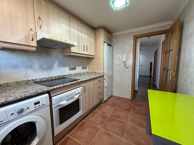 Foto f4315838-10fb-43a2-b258-c66e4ae0ff69. Location appartement avec parking dans Núcleo Urbano Pobla de Vallbona (la)