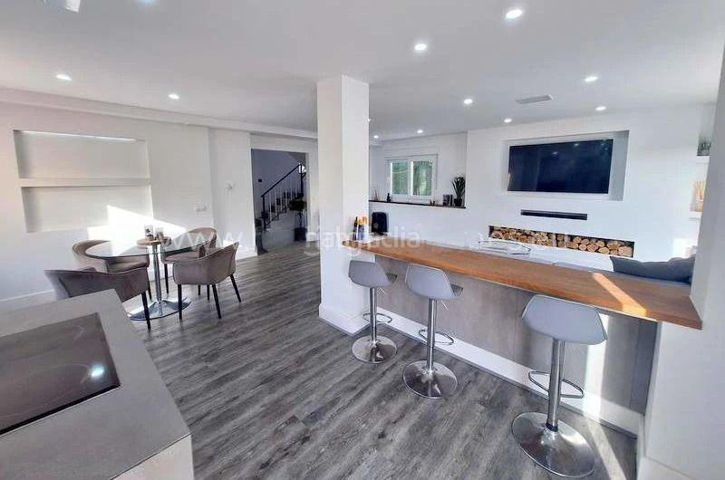 Foto b3d33cfc-5efc-4ddb-93cd-2788d26370cb. Casa a de francisco de quevedo a San Luis de Sabinillas Manilva