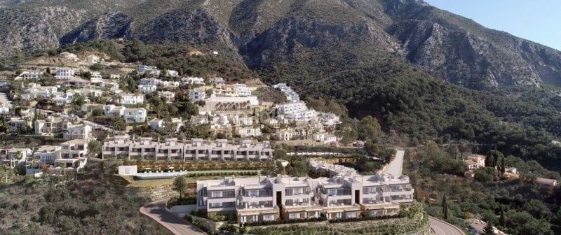 Foto 3e935b23-a21c-44d8-9fe9-445d3c59b743. Casa adosada en siera de la nieves apartamentos y casas con vistas espectaculares desde 620.000 en Istán