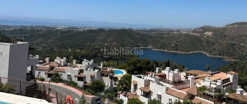 Foto 7151e8fa-ccb5-4155-a3ff-8b453dc5688a. Casa adosada en siera de la nieves apartamentos y casas con vistas espectaculares desde 620.000 en Istán