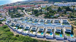 Xalet en Brilante 16. Villas duquesa golf  beach