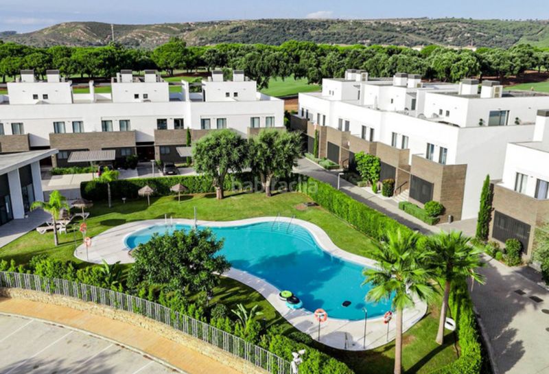 Foto de6acd07-0c0b-4451-aa78-8169549d3357. Casa adossada amb calefacció piscina a Sotogrande alto Sotogrande