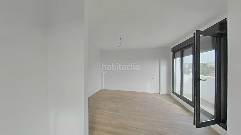 Foto a97b18dc-2bcc-4708-b5b9-f7a6a40bfa42. Casa amb calefacció a Chullera Manilva