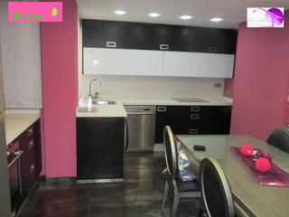 Alquiler Piso  Plaza fuerte (del). Vivienda ideal para familias o quienes buscan comodidad en el ce