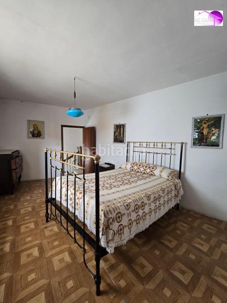 Foto b3bef0f6-47ff-4e12-8c3f-61066e8e4ab7. Casa se vende casa de pueblo con corral en el centro en Cetina