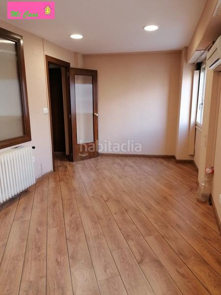 Foto 40d01f5d-c39d-4a3c-b6e9-d86cff7c2736. Piso  muy grande,para oficinas o vivienda en Centro Calatayud