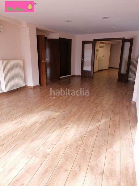 Foto 884b4d57-5f8c-4689-bffd-3c5c1bef8054. Piso  muy grande,para oficinas o vivienda en Centro Calatayud