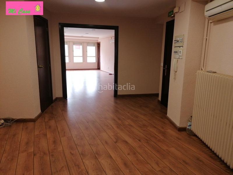 Foto a3a05050-ea36-45ca-9a22-1a12ee223f43. Piso  muy grande,para oficinas o vivienda en Centro Calatayud