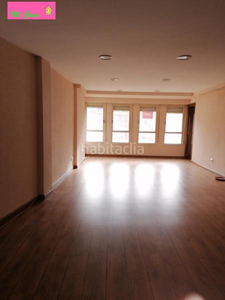 Foto daaed815-3063-4127-a04c-0afc30fa9b42. Piso  muy grande,para oficinas o vivienda en Centro Calatayud