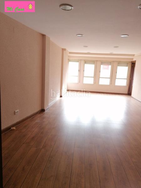 Foto dfc7afc8-8fb2-40a2-9f29-bdcb050fe52b. Piso  muy grande,para oficinas o vivienda en Centro Calatayud