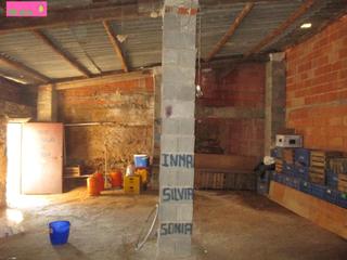 Local Comercial a Ateca. Local para garajes o bodega  72m2, buena zona y acceso con coche