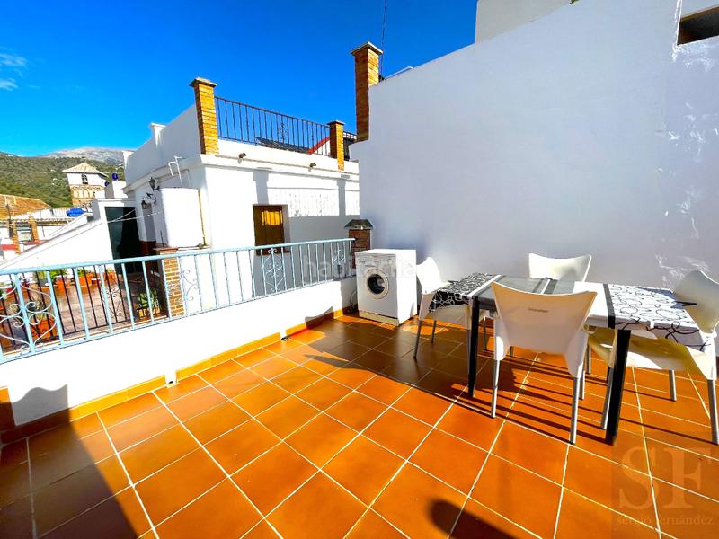 Foto 3d1fc218-11ad-4371-afa5-eeb12f1613b1. Casa adossada a Árchez