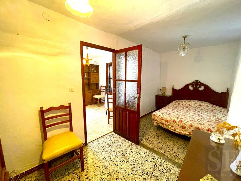 Foto aa57f268-2654-4e6c-b8cf-66a4b718b275. Casa adossada a Árchez