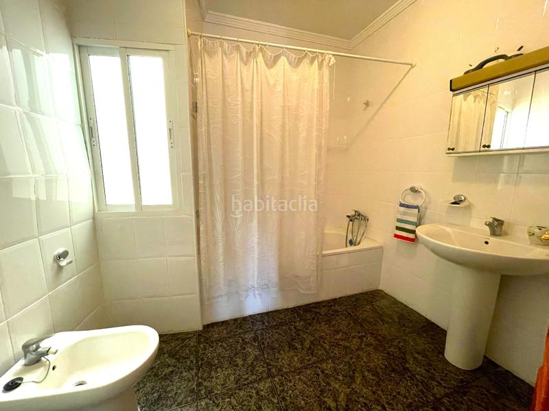 Foto 099c10a0-05ae-46b3-b206-4a14093e95ff. Casa adossada a Árchez