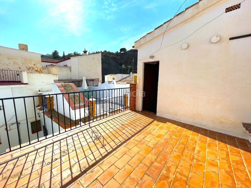 Foto fd66a9c4-43e9-467b-937d-adb01b8a7f20. Casa adossada a Árchez