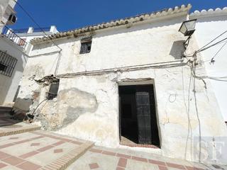 Casa adossada a Sayalonga
