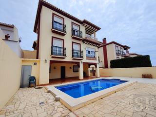 House in Canillas de Albaida