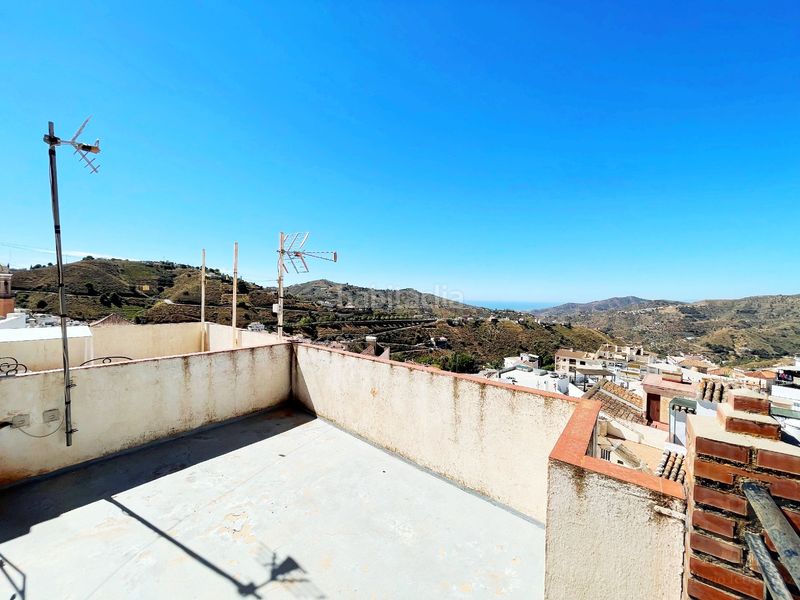 Foto e491e694-1a7f-4e22-9e41-ccbc1c0bc773. Casa adossada a Cómpeta