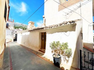 Casa adosada en Sedella