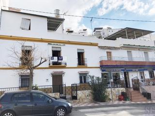 Casa adossada a Cómpeta