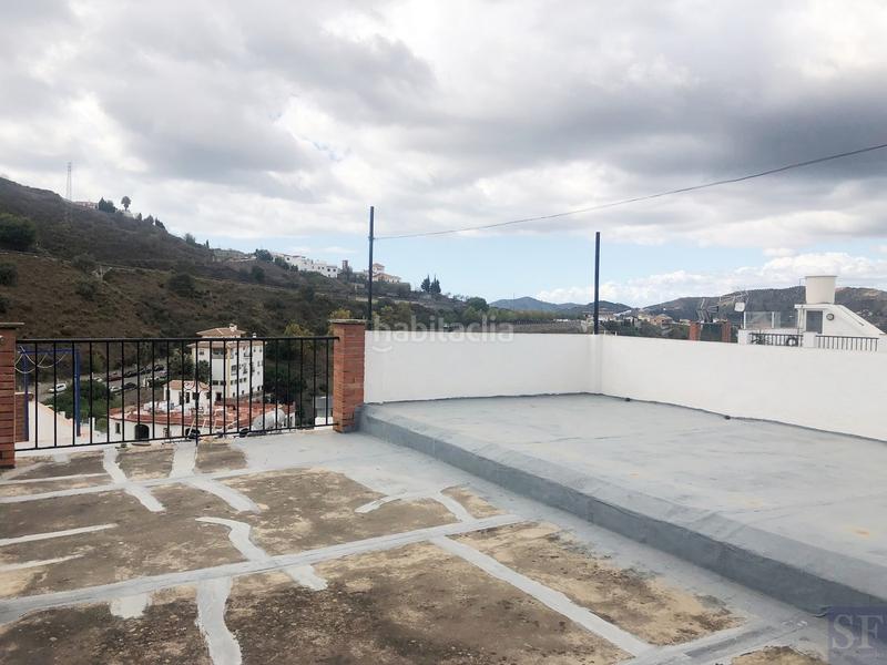 Foto 0264d77f-95e1-44fd-9556-de4797dcf642. Casa adosada en Cómpeta