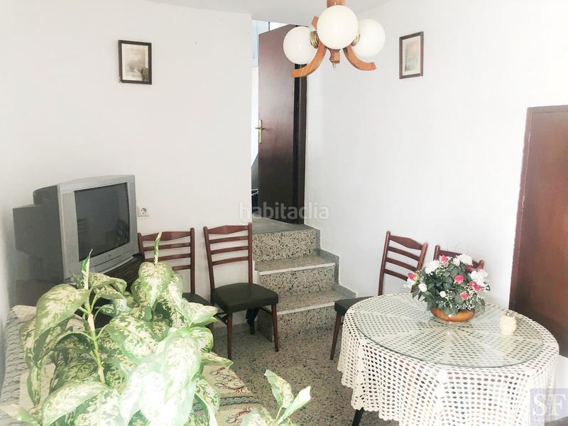 Foto c914d942-a7c9-4461-8363-3803f281ad00. Casa adosada en Cómpeta