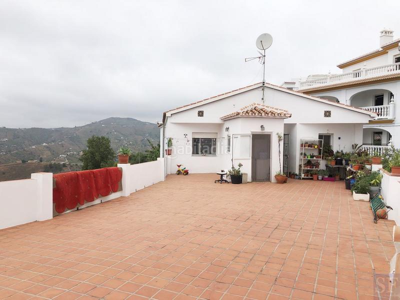 Foto be706c6a-a745-4ba9-9ebc-3944e4742128. Casa adosada en Cómpeta