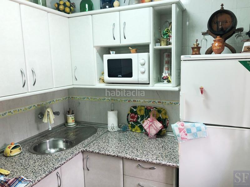 Foto 83e422a5-caff-4f94-a84c-bd88af62c18d. Casa adosada en Cómpeta