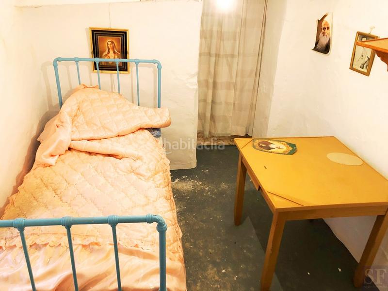 Foto 5c3ea8a9-6d25-4102-adf2-35f2b80eed64. Casa adosada en Árchez