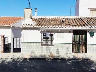 Casa adossada a Sayalonga