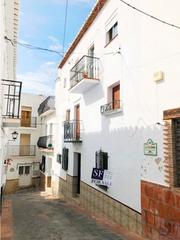 Casa adossada a Sayalonga