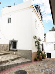 Casa adossada a Cómpeta