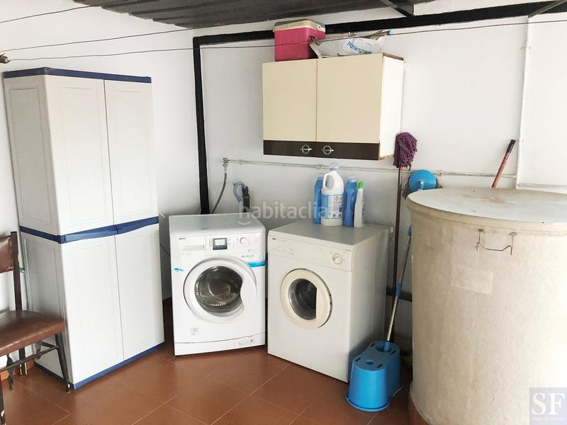 Foto a8686b52-2e51-4bec-9bb0-d538cc6a0739. Casa adossada a Algarrobo pueblo Algarrobo