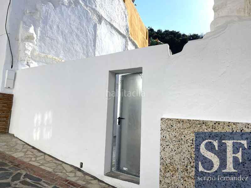 Foto 7e4c3767-5d9a-486b-ae70-0f3c0db7d241. Casa adossada a Árchez